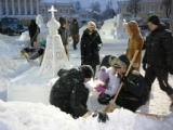 Команда Караваевской школы на Региональном фестивале-конкурсе снежно-ледовых скульптур в Костроме